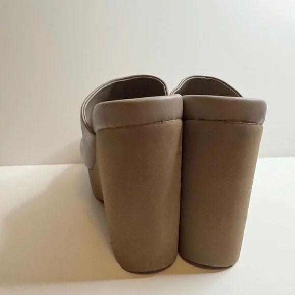 Paloma Barcelo Aliz Women's Tan Wedge Sandals. Size 37 - Picture 7 of 10